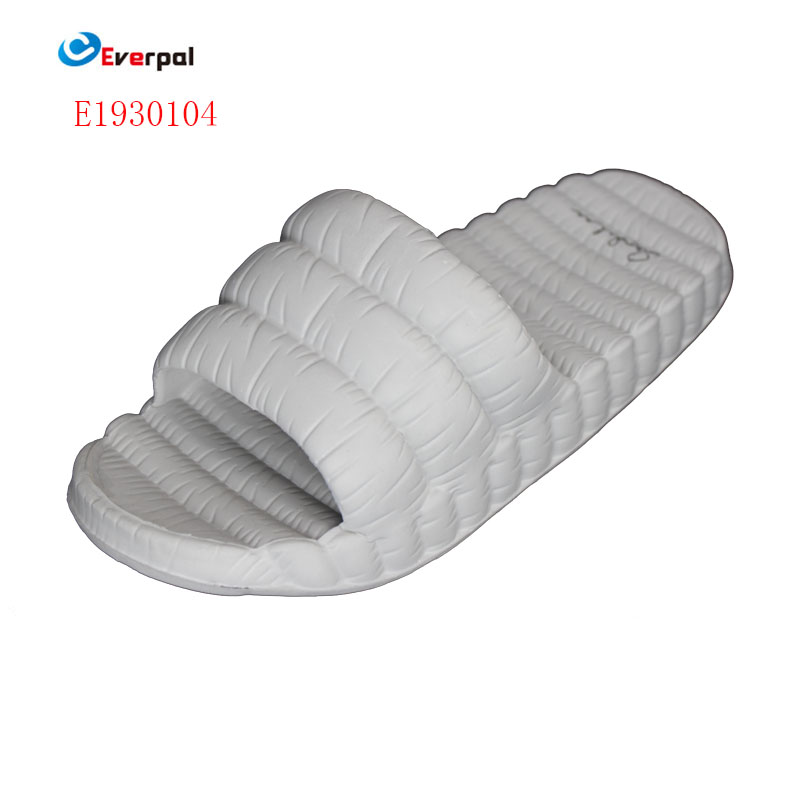 Paano piliin ang materyal ng mga panloob na tsinelas?