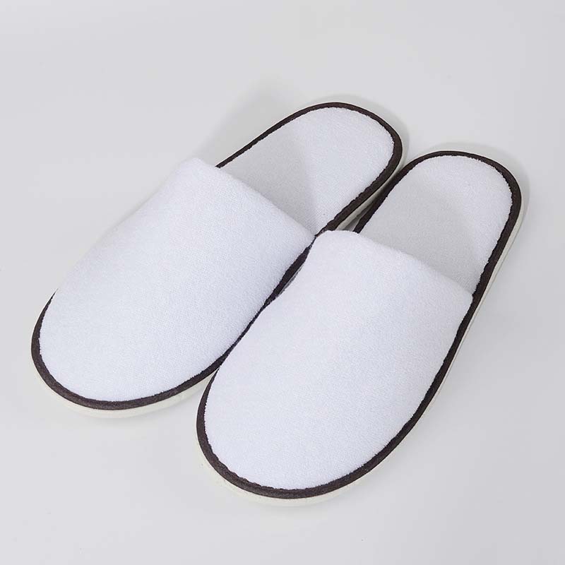 Bakit ang mga tsinelas ng hotel ay hindi magagamit?