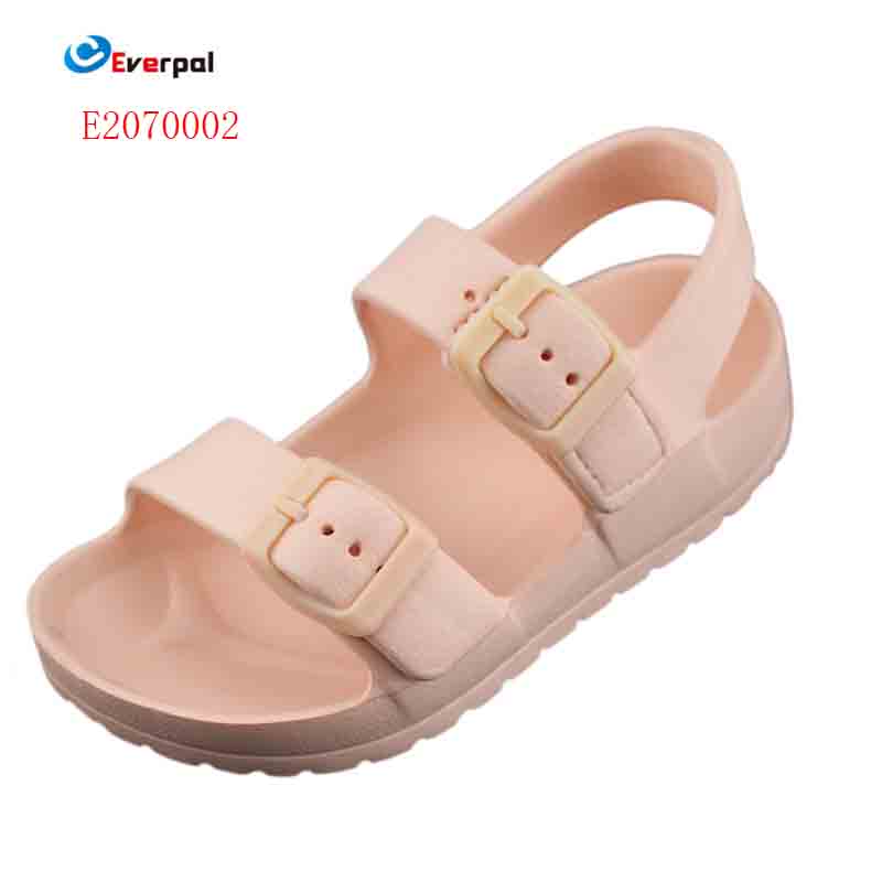 Bakit ang mga Kids Eva Beach Sandals ay nagiging go-to choice para sa kasuotan sa tag-init?