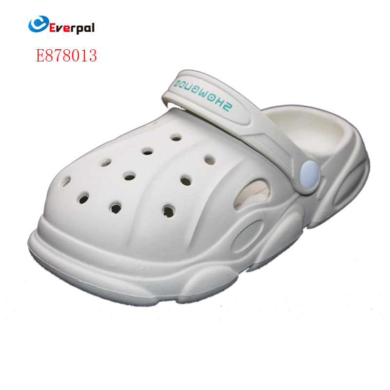 Bakit Nagiging Go-To Footwear Choice ang Unisex Clogs Para sa Matanda para sa Lahat
