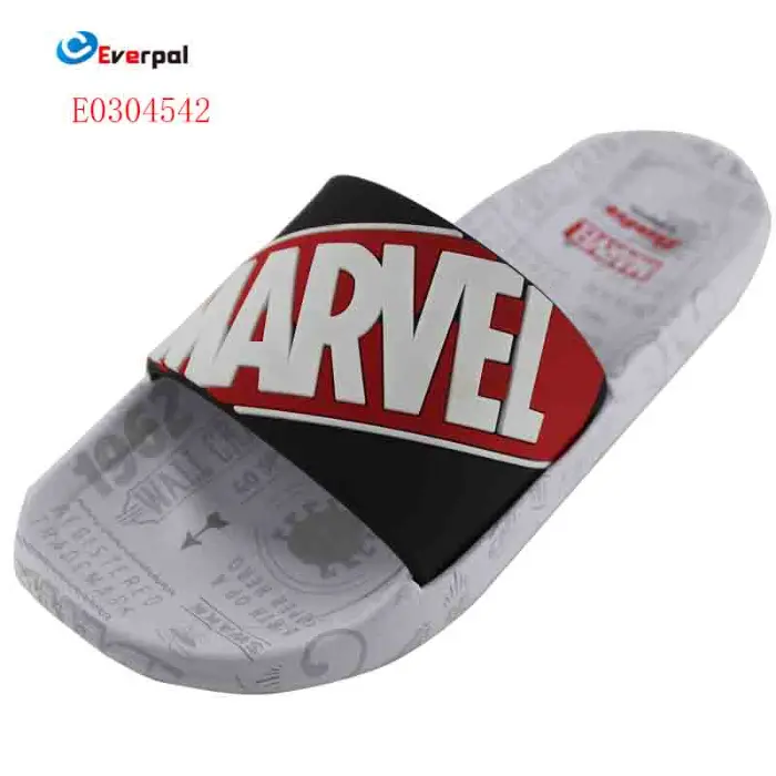 Ang Mga Tsinelas ba ng Kalalakihan ay Nagmamaneho ng Bagong Daloy ng Inovation na Footwear na Nakatuon sa Comfort?