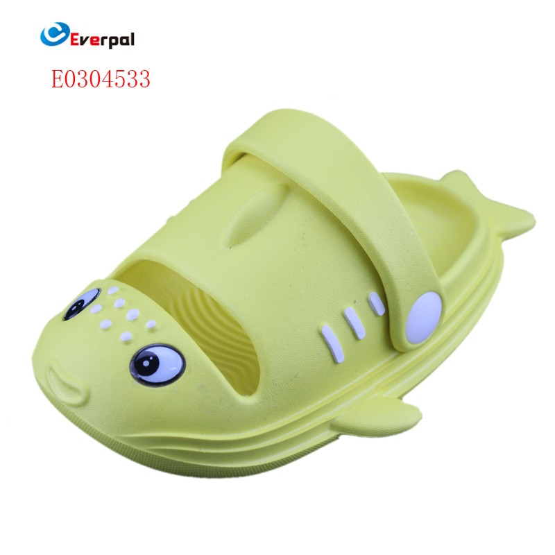 Fish Design Kids Close Toe Tsinelas